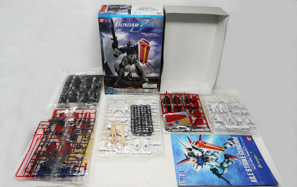 Vintage 2002 Bandai Gundam Seed Mobile Suit Aile Strike Gundam GAT-X105 1/100 Scale Action Figure Model Kit Unassembled Boxed Japan