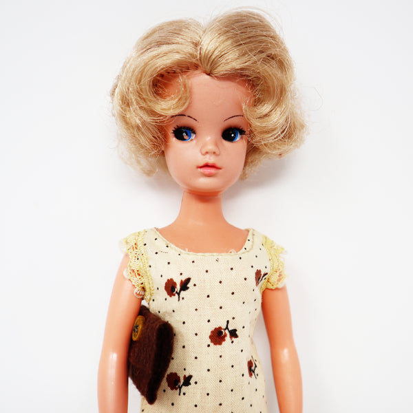 Vintage 1970s Pedigree Funtime? Sindy Doll 033055X + 1976 Funtime Outfit, Clutch Bag & Shoes Pretty Ash Blonde Hair Peach Lips