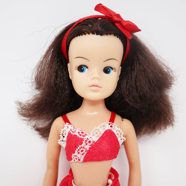 Vintage 1970s 1980s Pedigree Active Sindy Doll Sindy 033055X Hong Kong + 1985 Style Envelope Fashion Red Raver Complete Outfit Underwear Lingerie Set & Slippers Pretty Brunette Hair Pink Lips (Non-Bendable Ankles)