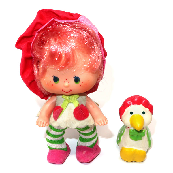 Vintage 1982 80s Kenner Strawberry Shortcake Cherry Cuddler Doll + Gooseberry Goose Pet
